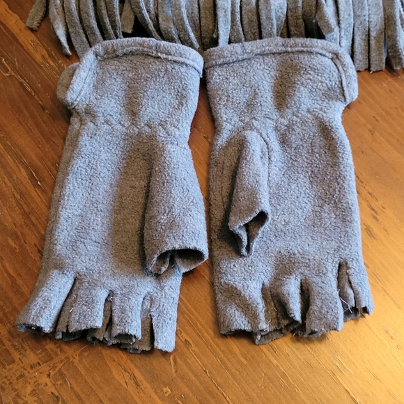 St. John's Bay Gloves & Scarf Set | Fingerless Gloves | Gloves & Scarf Set | EUC - Picture 6 of 14
